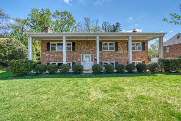 1557 Evers Dr McLean, VA 22101